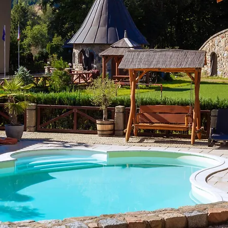Otel Zamecek Kaliste Poddubí