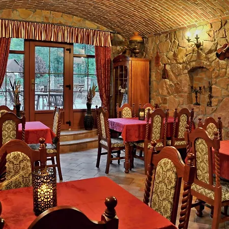 Hotel Zamecek Kaliste Poddubí