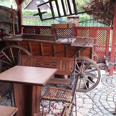 Zámeček Kaliště 3* Poddubí