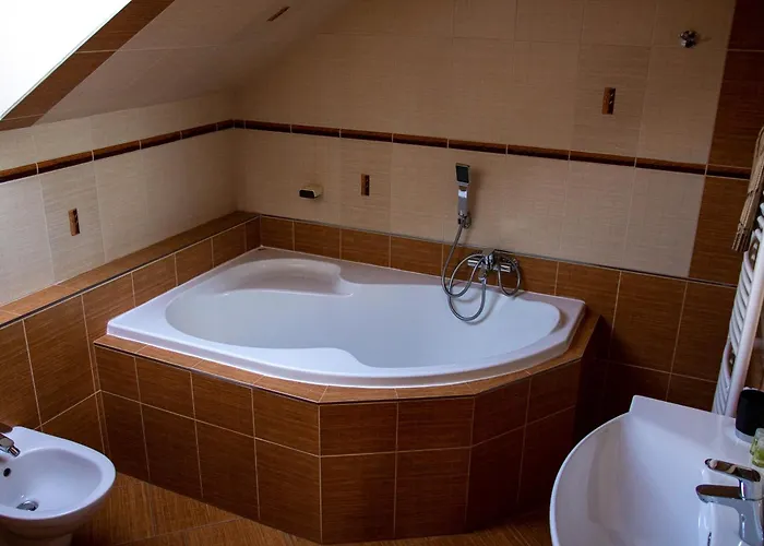 Zámeček Kaliště Hotel Poddubí