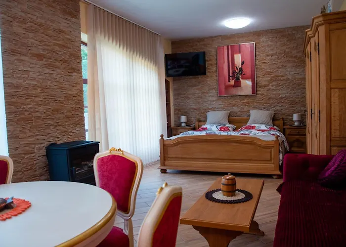 Zámeček Kaliště Hotel Poddubí