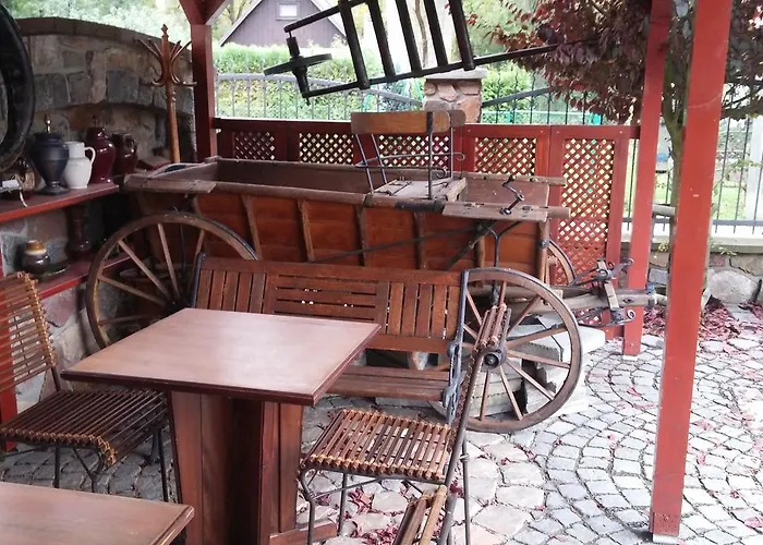 Zámeček Kaliště 3* Poddubí